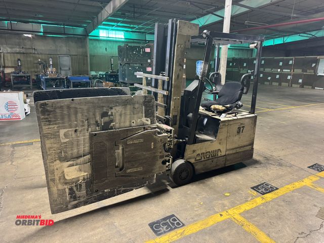 Lot 1-2589 - (1) Crown SC electric lift truck, model 30SCTT, with carton clamp attachment, 26,239 hours showing, ...