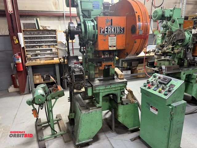 Lot 1-18517 - Perkins Machine Company  351B, 20-ton punch press shut height 7.5", 1.5" stroke, shank 1.5", 11" x 2...