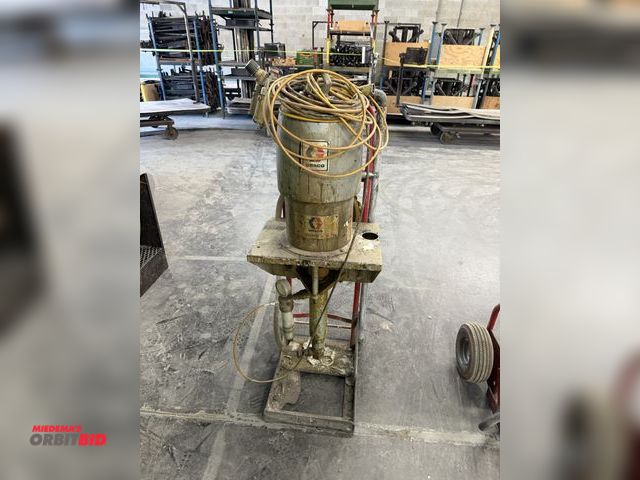 Lot 1-17182 - (1) Graco Bulldog airless paint sprayer with a cart, and Nordson sprayer.