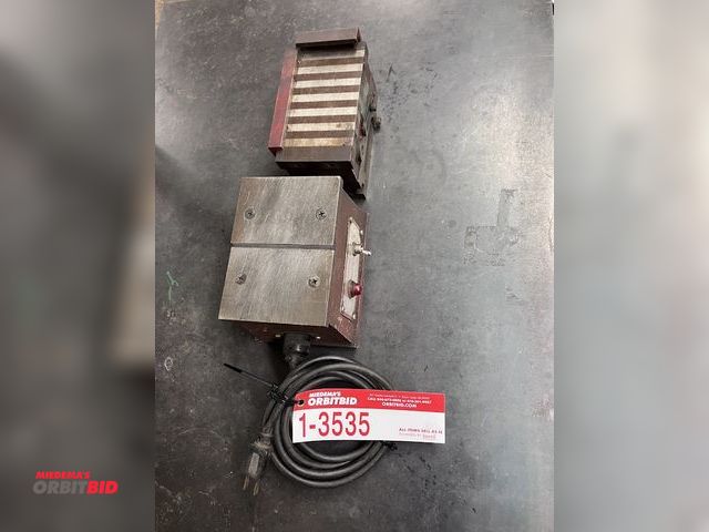 Lot 1-3535 - (2) Magnetic Vises