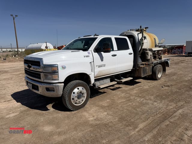 Lot 1-18126 - 2024 Chevrolet 6500 HD Silverado  Flatbed Truck