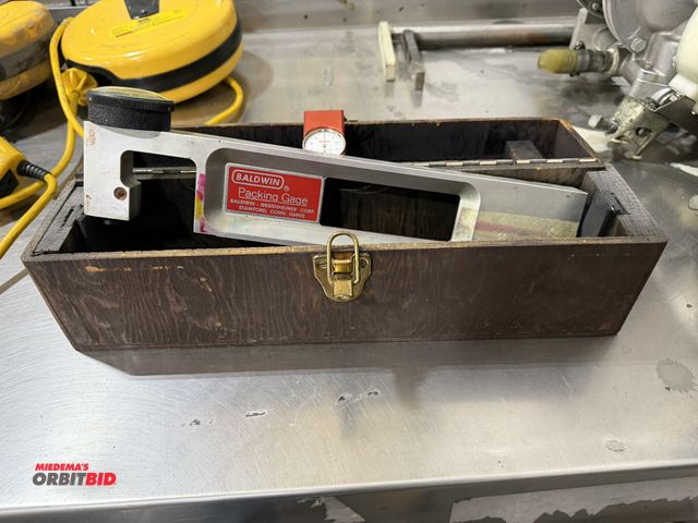 Lot 1-5466 - (1) Baldwin Packing Gauge with wood case.