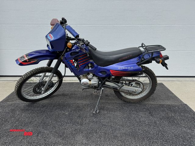 Lot 1-6470 - 2005 Rocket A RSM-200E Enduro (1) motorcycle, chain drive, air cooled, motor and has compression wit...
