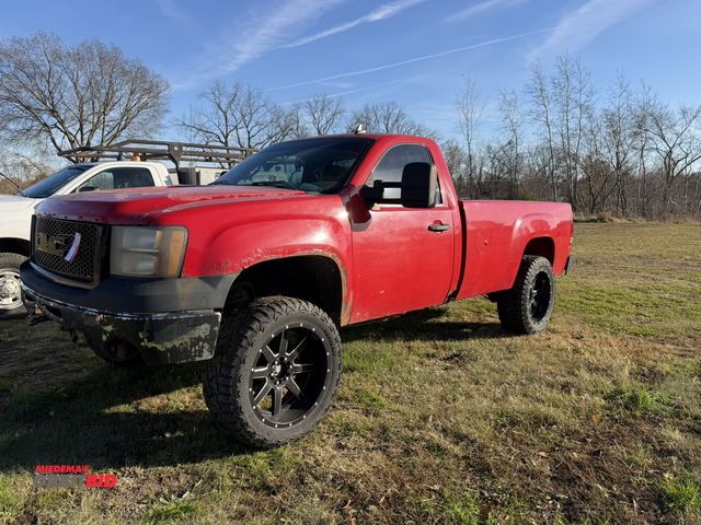 Lot 1-2962 - 2007 GMC Sierra 1500 Regular Cab Pickup Truck 4-WD, standard cab pickup truck, manual windows and lo...