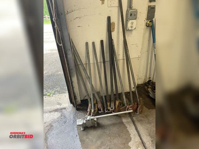 Lot 1-6156 - Lot of (10) assorted conduit benders, 1/2" to 1", and (1) 1/2" box offset.