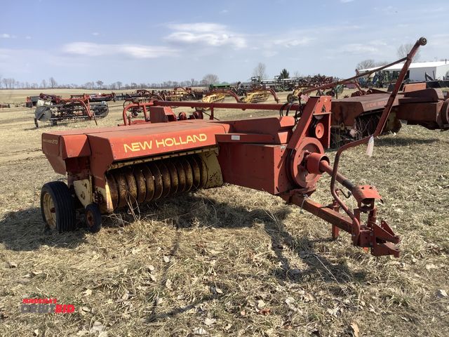 Orbitbid.com - Lot 1-10416 - (1) New Holland Hayliner 273 small square ...