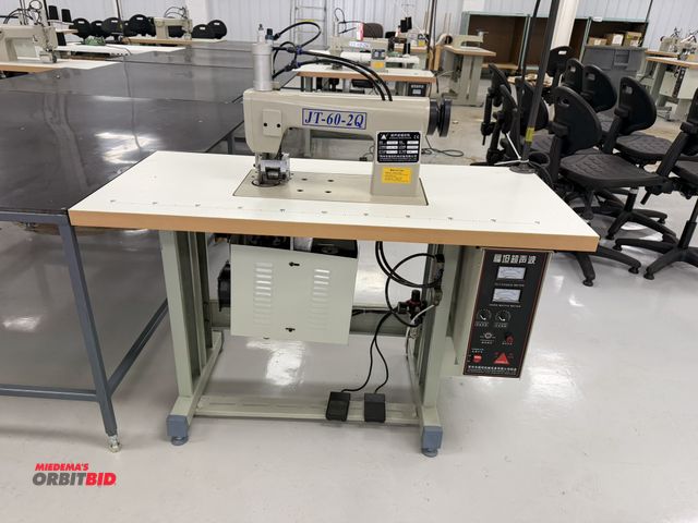 Lot 1-4863 - (1) 2021 Futan Ultrasonic sewing machine, model JT-60-2Q, 220V, with power table (47 1/4" x 21.5" x ...