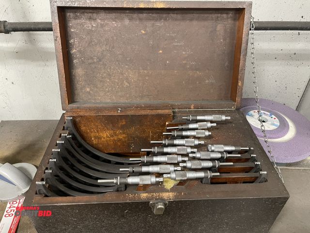 Lot 1-19457 - (1) 0-12" mic set, unknown if complete.