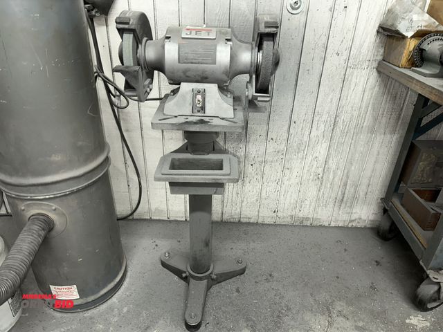 Lot 1-17665 - (1) Trinco dry blast unit, model 48Y24SL/11, S/N 55211-1, with Trinco, model BP2, dust collection sy...