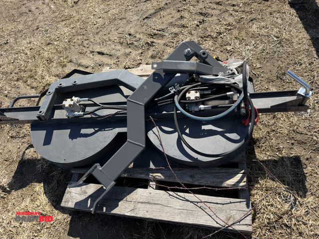 Lot 1-11833 - (1) 2023 Rekord, model 12603, hydraulic chaff spreader for a Gleaner combine with (2) 24" blades, S/...