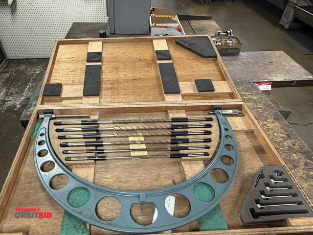 Lot 1-6330 - (1) Mitutoyo micrometer 18-24".
