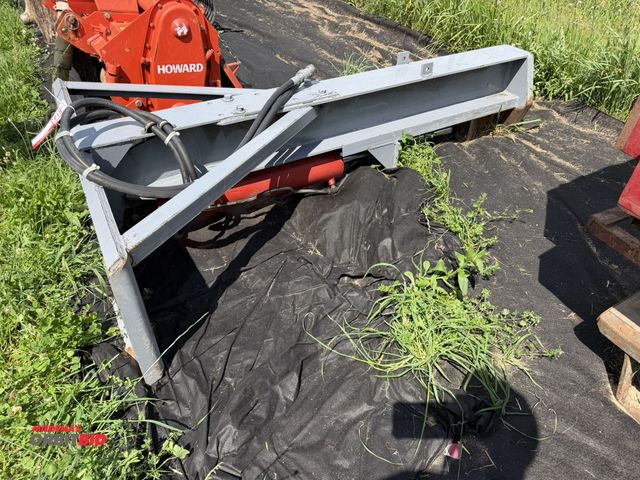 Lot 1-8143 - (1) skid steer mounted, hydraulic log splitter, approx. 6" wedge, 26" log capacity.