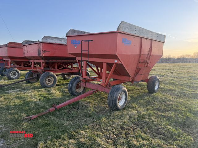 Lot 1-19102 - (1) Killbros 385 Gravity Wagon, extendable tongue, 12.5L-15 tires, S/N D18840141.