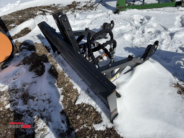 Lot 1-11593 - (1) skids steer adapter plate with 3 point hitch hookup, hydraulic drive, 540 PTO shaft, unit is new...