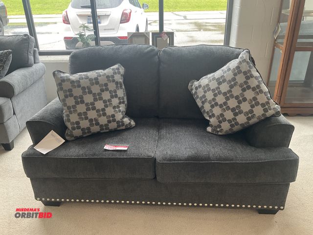 Lot 1-17154 - Benchcraft loveseat with (2) pillows. 72” by 39” deep