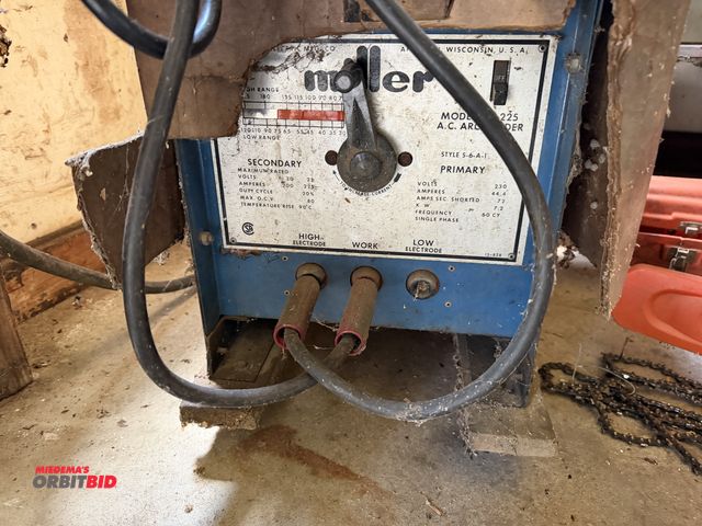 Lot 1-3275 - (1) Miller welder with leads, model M-225, 230V, 44.4 AMPS, single phase
