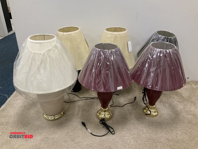 Lot 1-17264 - Lot of (6) assorted lamps