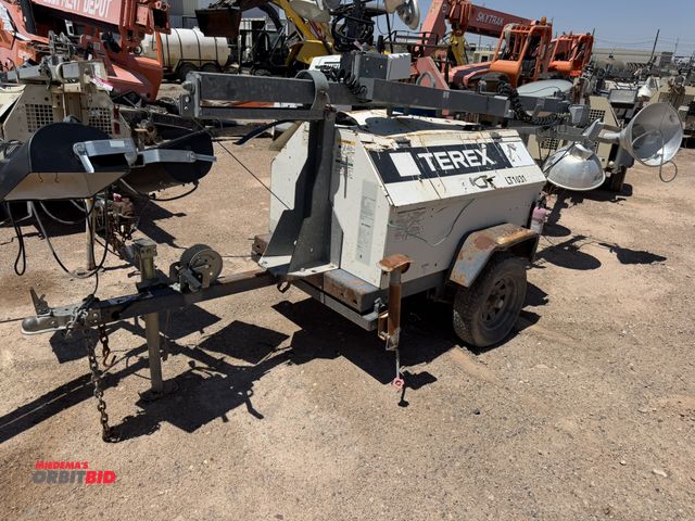 Lot 1-18222 - 2012 Terex RL4000 Light Tower, 3 cylinder diesel engine, 4-light extendable tower, hand crank, mount...