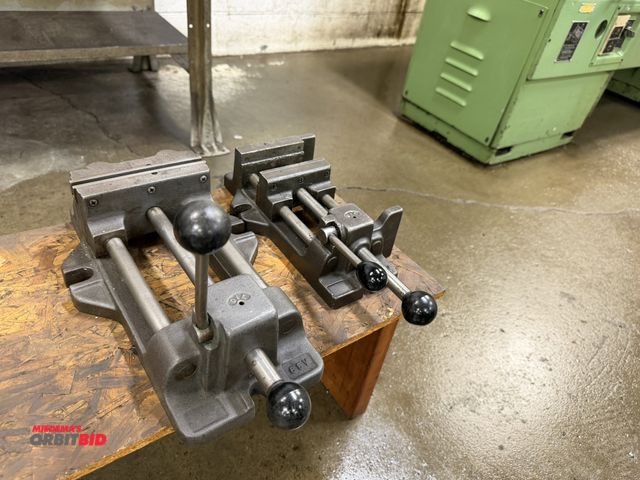 Lot 1-6358 - Lot of (2) machinists speed vises, 4" and 6".