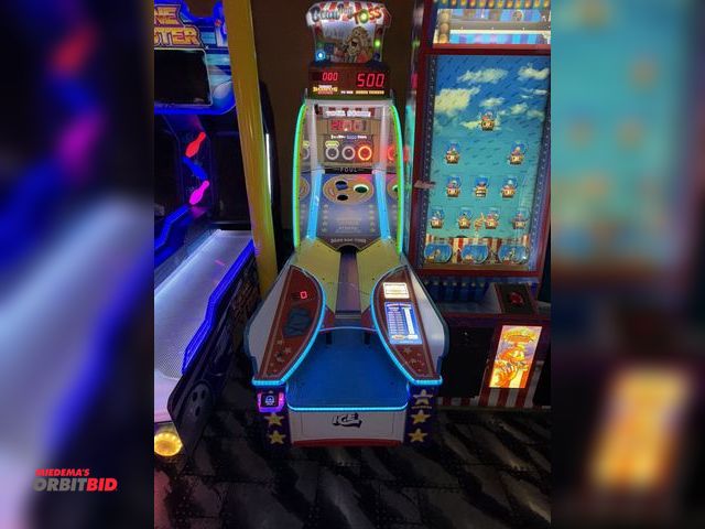 Lot 1-11251 - (1) Ice, model TL1200X, bean bag toss arcade style game, S/N TL20258, electronic payment, includes k...