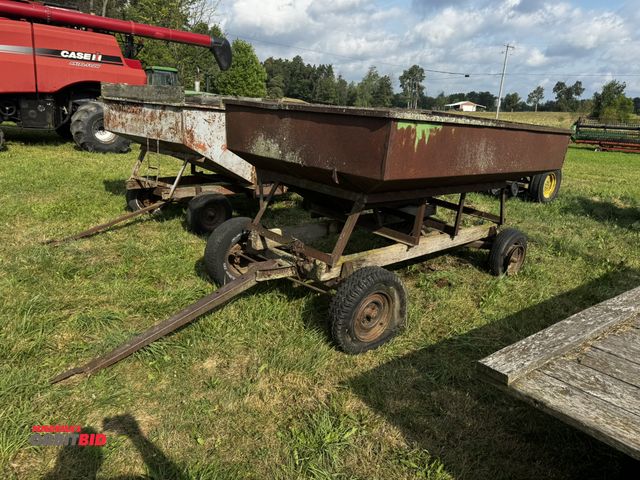 Lot 1-19713 - (1) gravity box, unknown capacity, 10' long x 6' wide x 4' deep with manual crank down door, gravity...