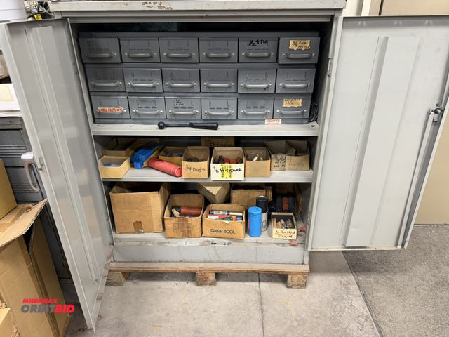 Lot 1-2067 - (1) 36" width x 42" height x 18" depth, 2-door steel cabinet with assorted tooling, includes (1) 34"...
