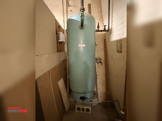 Lot 1-7321 - Buckeye  Air Tank, Mawp 200 (Psi) At-20 Degrees,  250 Shj, 212 Hd