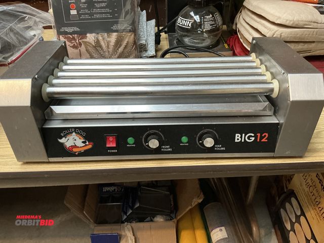 Lot 1-12541 - Roller Dog RDB12S5 Roller Dog Big 12 Hot Dog Roller