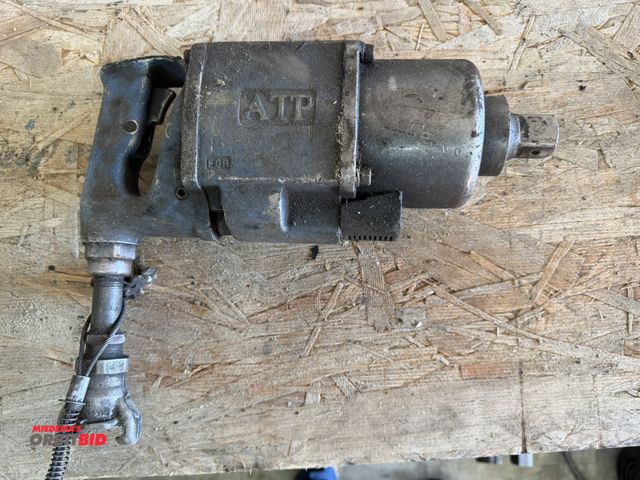 Lot 1-1338 - (1) ATP 1" drive impact tool with twist lock attachment.