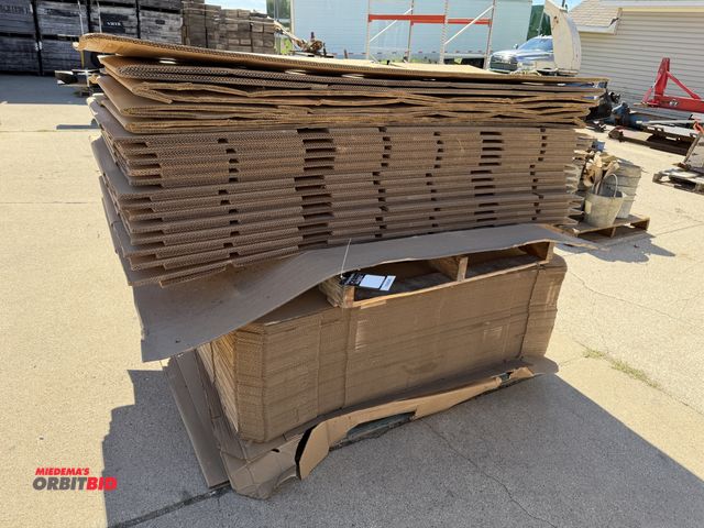 Lot 1-102535 - (1) Skid of cardboard bulk bins with lids, 24"
