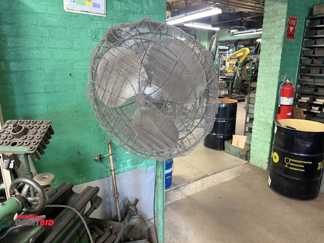 Lot 1-18566 - (1) make and model unknown, free-standing shop floor fan with 25" diameter cage, working condition u...
