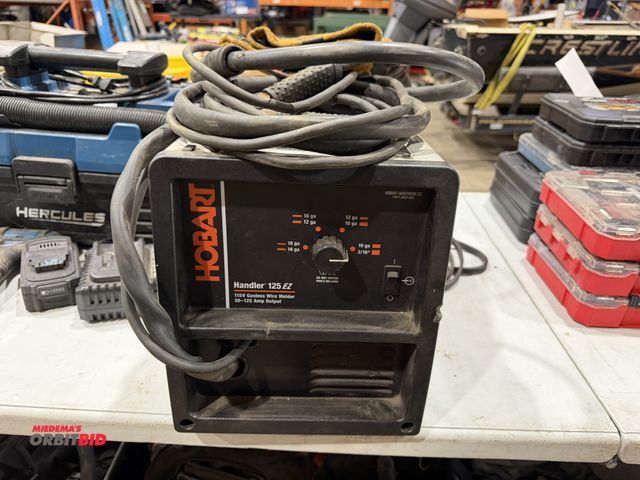 Lot 1-18632 - (1) Hobart Handler 125EZ, 115V, gasless wire welder, 30 to 125 amp outlet.