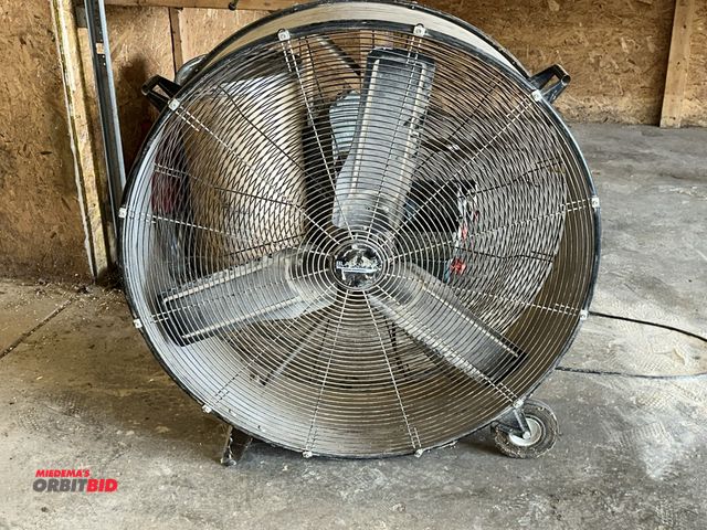 Lot 1-14168 - (1) Camair Black Hawk 36" air mover fan with 2 speeds (high/low), missing speed control knob, in wor...