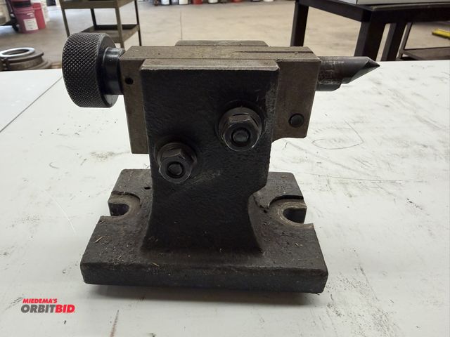 Lot 1-6104 - (1) 4" Centerline height tailstock.