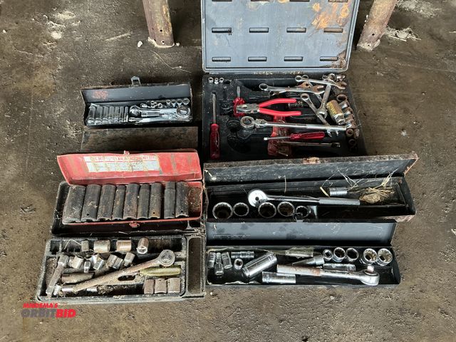 Lot 1-19322 - Large lot of assorted socket sets deep sockets quarter inch and partial combination kit