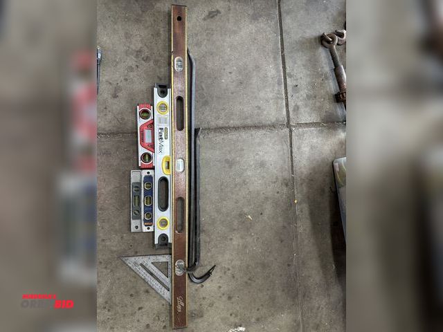 Lot 1-529 - Lot of assorted levels, includes (1) Mayes 48" wood, (1) Stanley Fat Max 24", (1) Husky digital 10",...