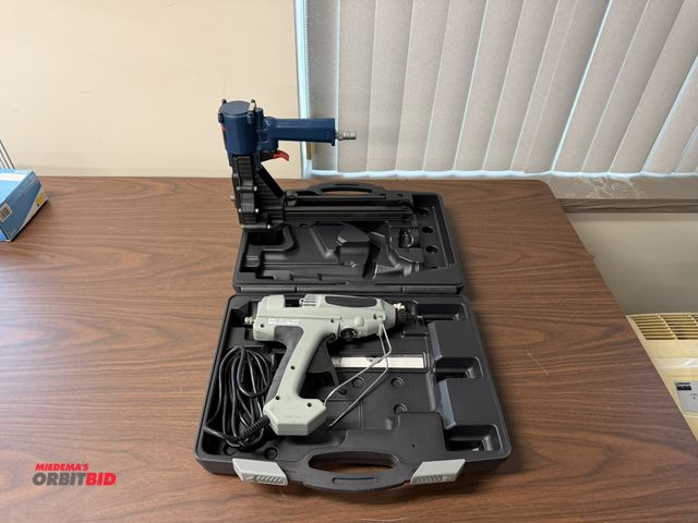 Lot 1-15676 - (1) ASC, model unknown, pneumatic box stapler, and (1) model K-2550 electric hot melt glue gun (120V...