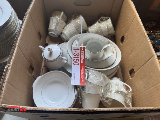 Lot 1-3150 - Lot of Noritaker china type dishes, plates, cups, serving trays, and more