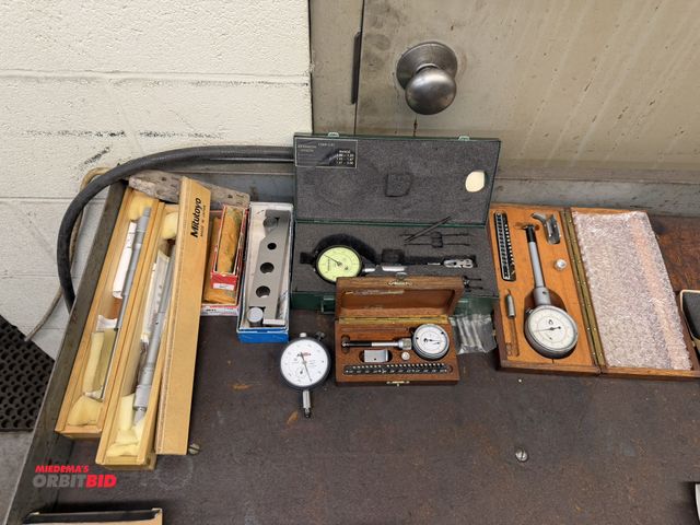 Lot 1-1779 - Lot of (3) assorted compact dial bore gauge sets, appears to be partials, Federal, (2) Alina, (1) Su...