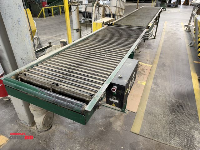 Lot 1-16337 - (1) Taylor/Cameron Automation, model 30J-M2, 440V, 3 phase, 27" width transfer conveyor with a 7' se...