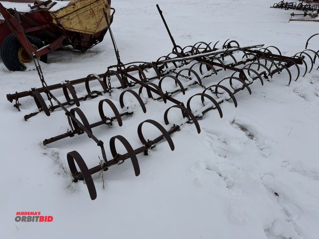 Lot 1-11461 - (1) 14' wide, 4-section drag, 1 section is missing  manual adjustment handle.