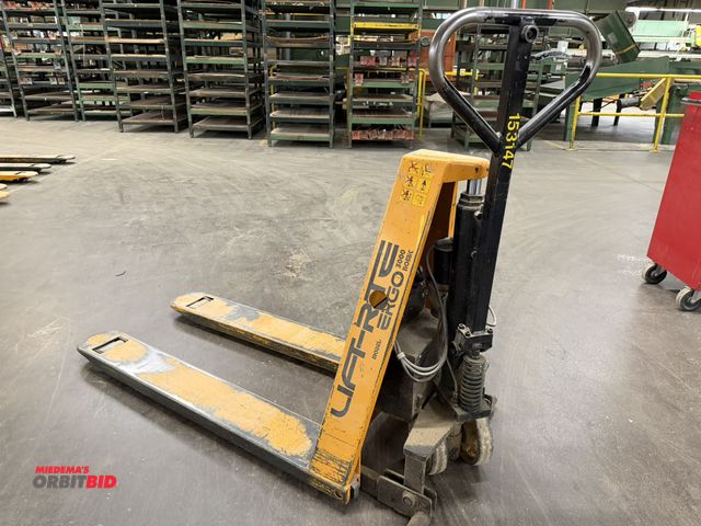 Lot 1-16901 - (1) Lift-Rite, model Ergo-Lift RG30E, 3000 lb. capacity, 12V, internal chargers, 48" x 7" wide forks...