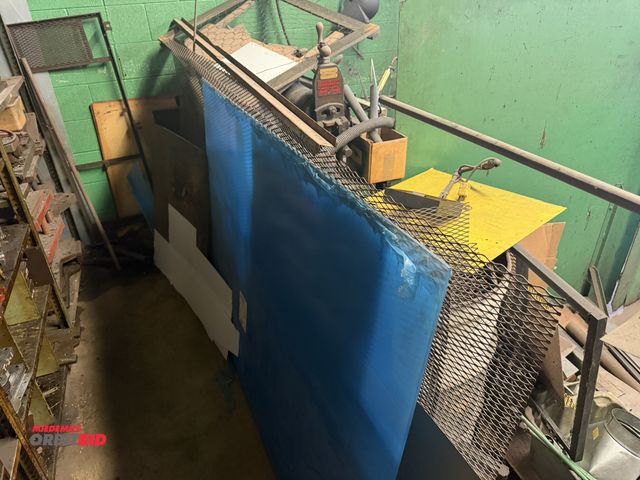 Lot 1-18580 - (1) G &amp; E cutting machine in non-working condition, no other info available, assorted steel squa...