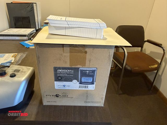 Lot 1-18937 - (1) Pyramid 2650 Pro Auto Aligning time clock.