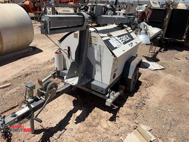 Lot 1-18233 - 2012 Terex RL4000 Light Tower, 3 cylinder diesel engine, 4-light extendable tower, hand crank, mount...