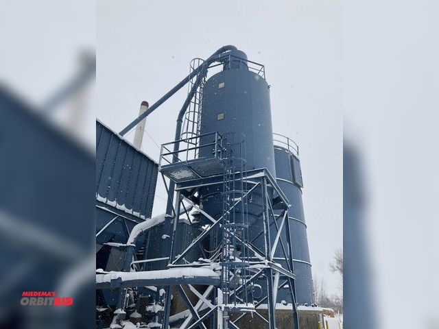 Lot 1-17147 - (1) Constructive Sheet Metal auxiliary storage silo (capacity unknown), includes fill fan with Toshi...