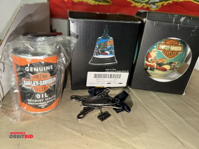 Lot 1-8269 - Lot of collectible Harley Davidson ornaments, includes (1) Harley Davidson Genuine Oil vintage oil c...