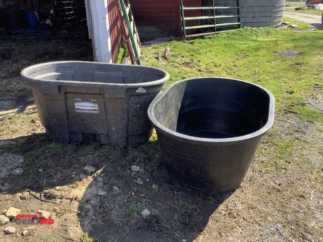 Lot 1-19070 - (1) Rubbermaid 100 gallon water tanks, (1) Tuff Stuff 110 gallon water tank.