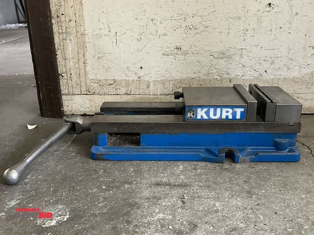 Lot 1-17688 - (1) Kurt 6" machinists vise.