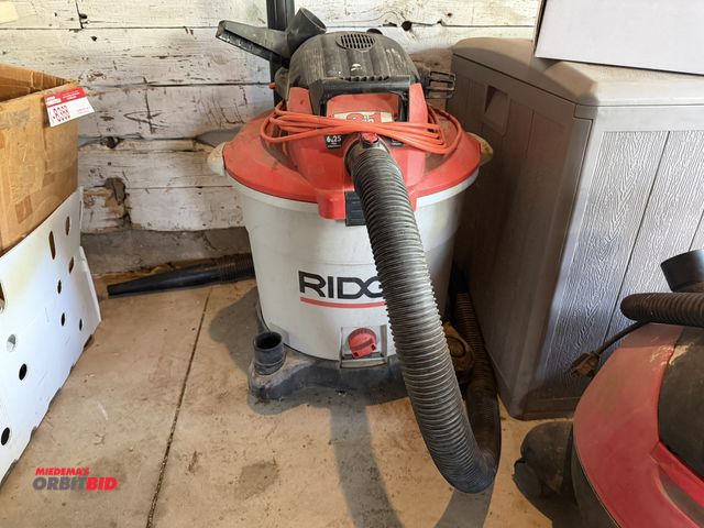 Lot 1-8369 - (1) Ridgid 2-in-1, approx. 16-gallon capacity wet/dry vac with blower.